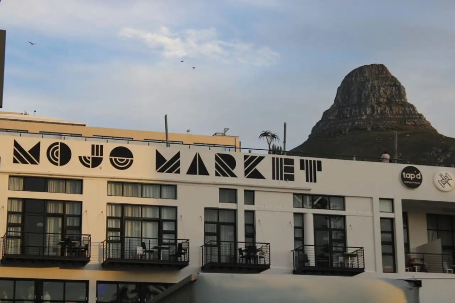 2 Bedroom Property for Sale in Sea Point Western Cape